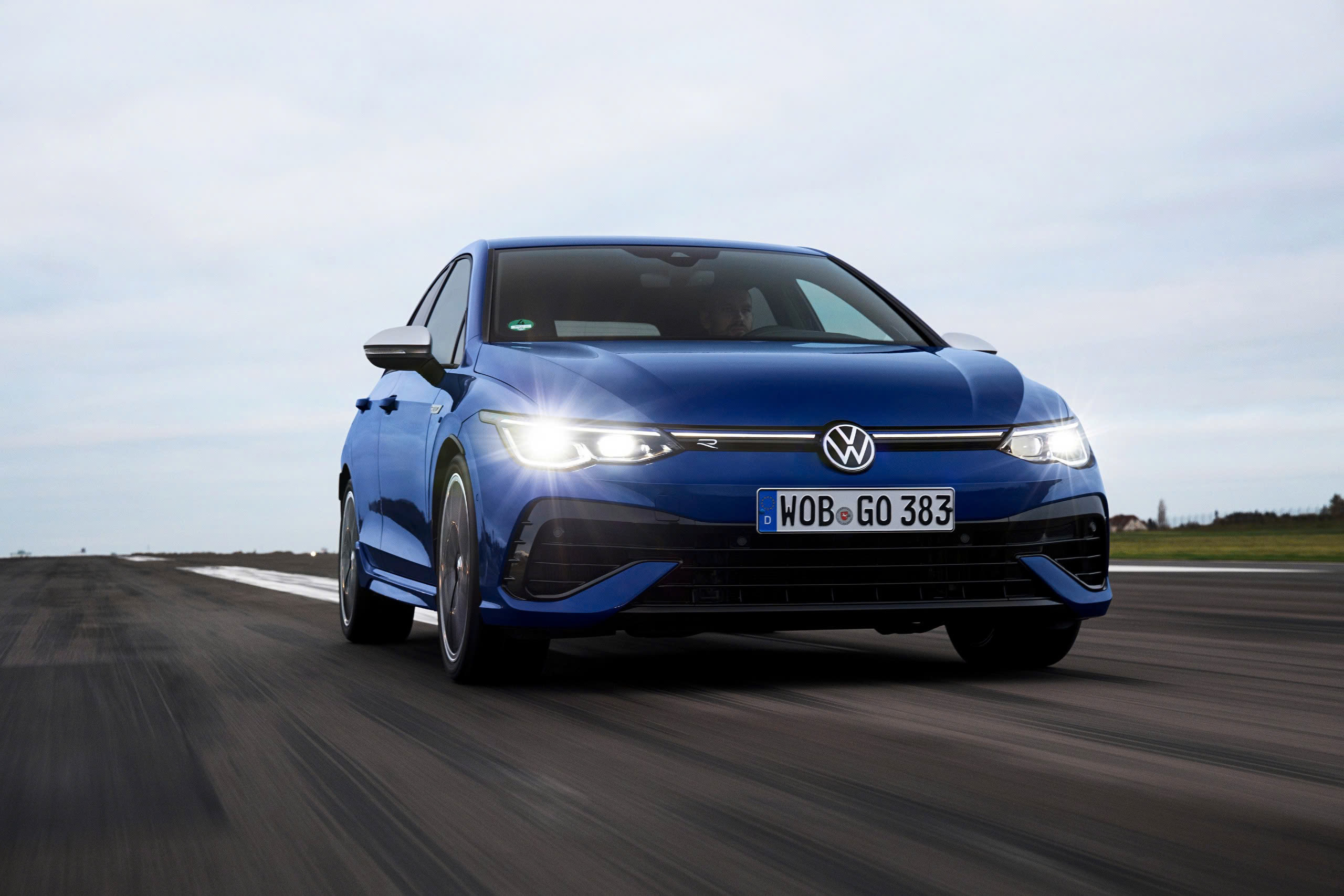 Volkswagen Golf R Performance 4Motion tại Quận 7