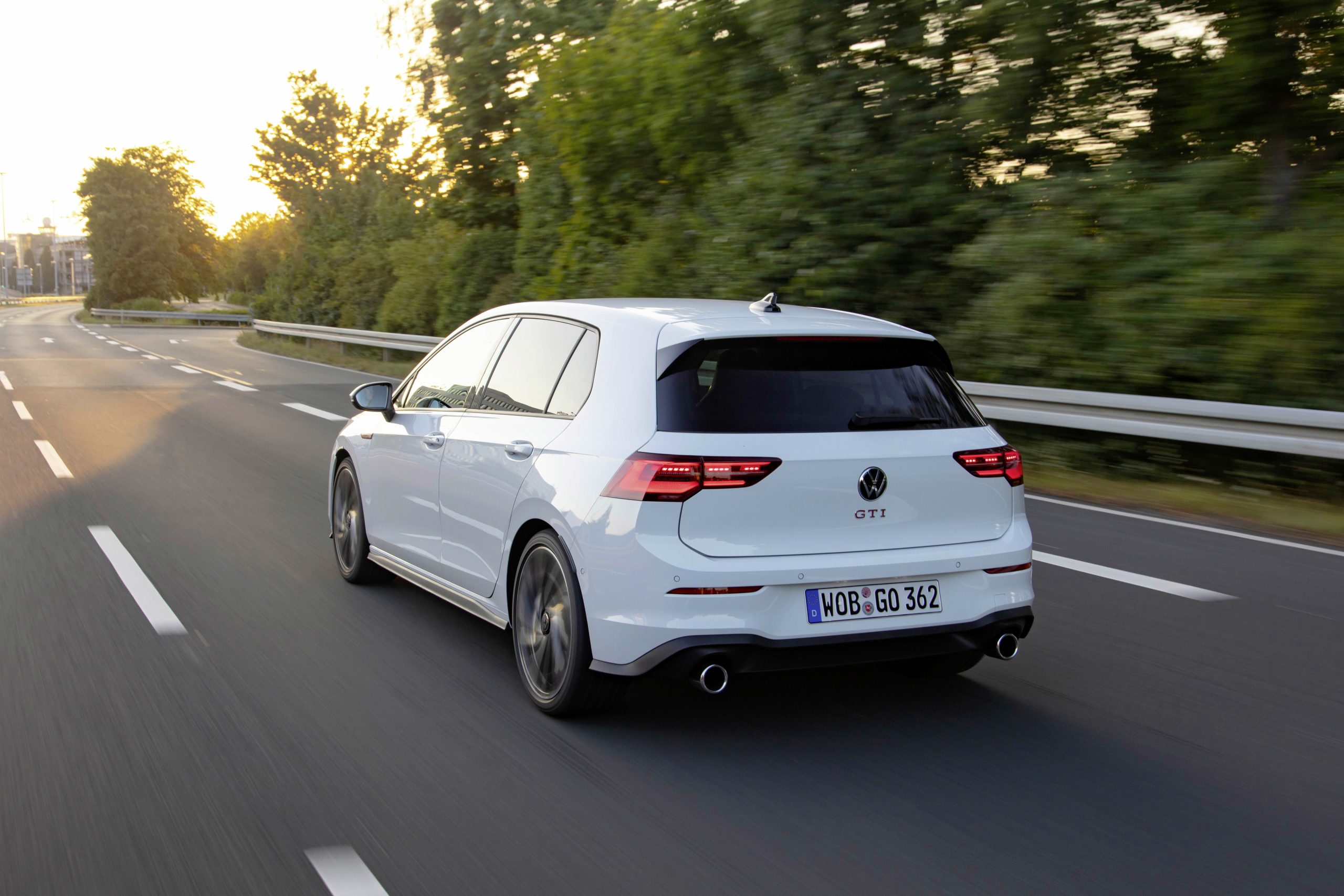 Volkswagen Golf GTI 2025 với thiết kế thể thao