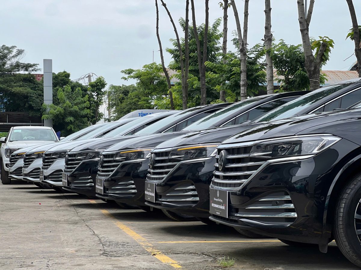 Lễ bàn giao lô 22 xe Viloran cho Vietcombank